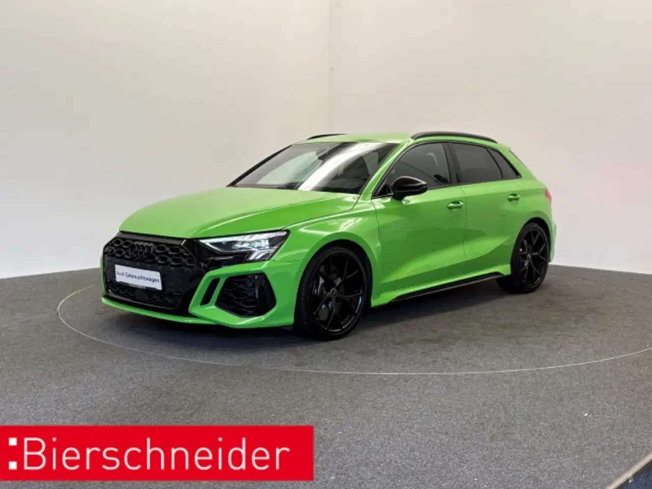 Audi RS3 Sportback LED 19 B&O S-SITZE DAB GRA — photo 1 of 15