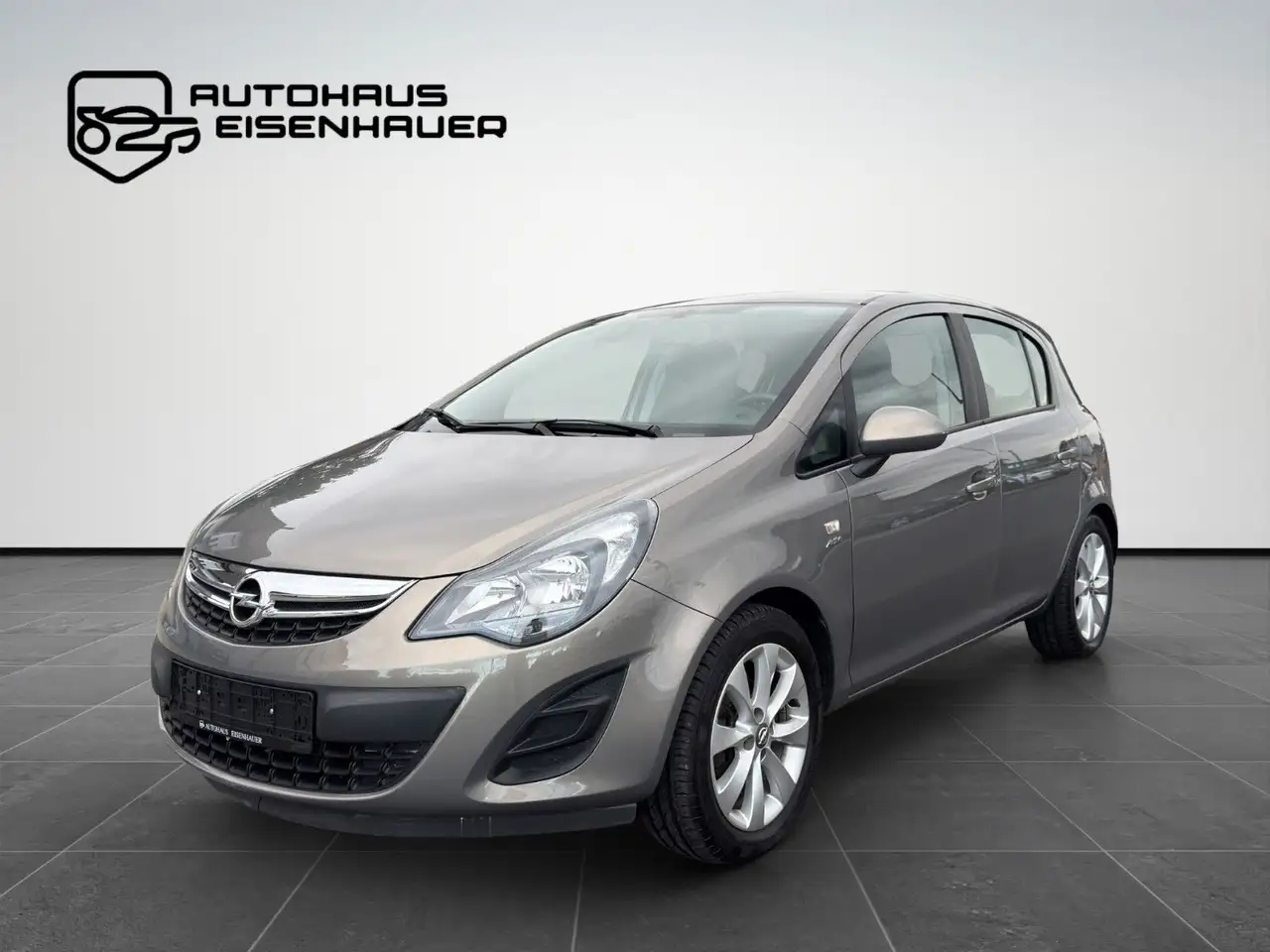 Opel Corsa D Active 1.4/60tkm/TÜV&Insp neu/Anhängerk — photo 1 of 21