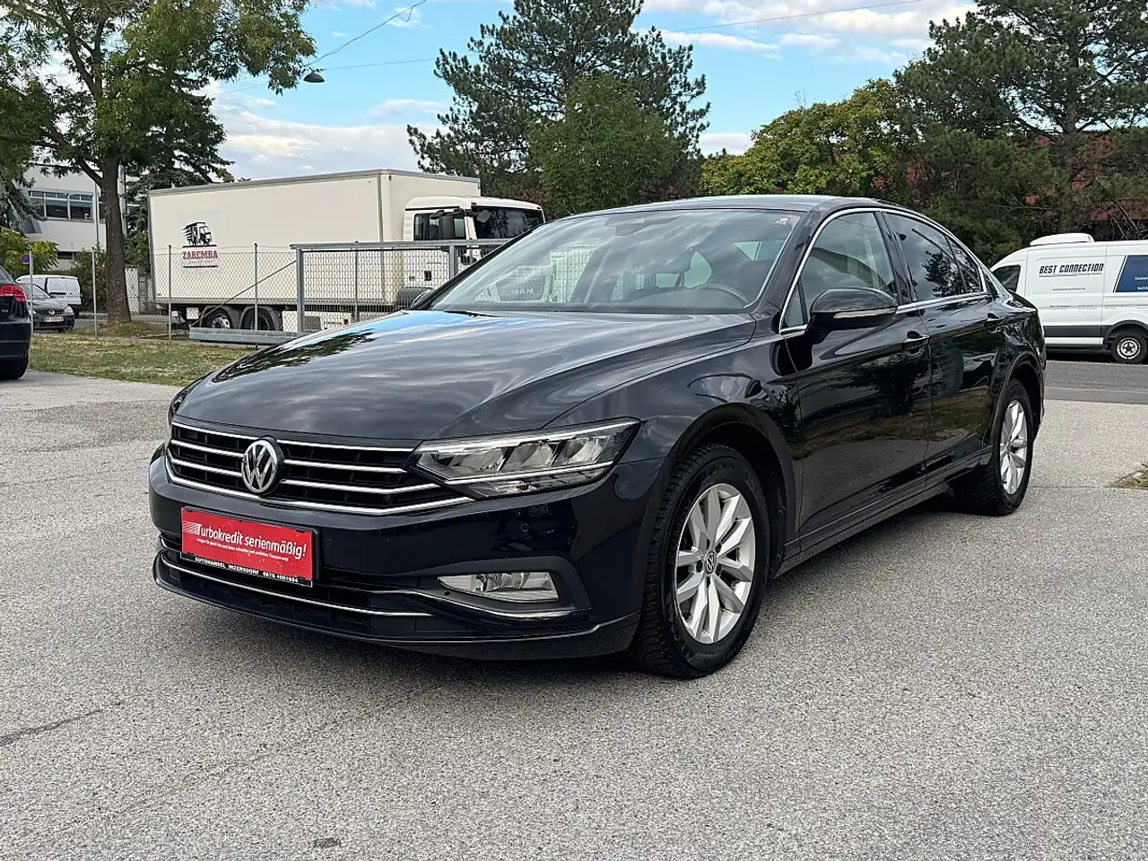 Volkswagen Passat Business 2,0 SCR TDI / NAVI / ACC / LED / — photo 1 of 21
