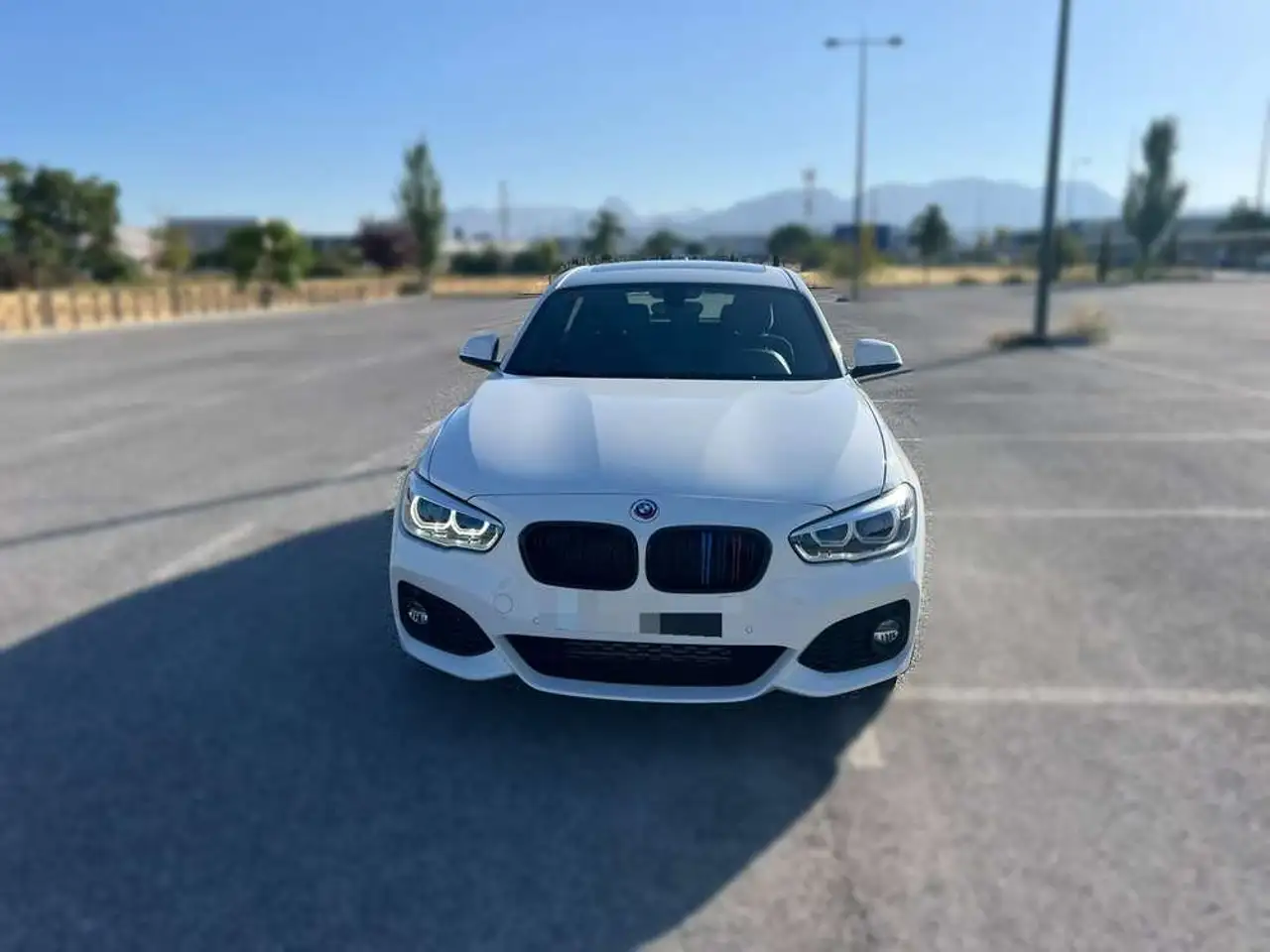 BMW 120 120dA xDrive — photo 1 of 15