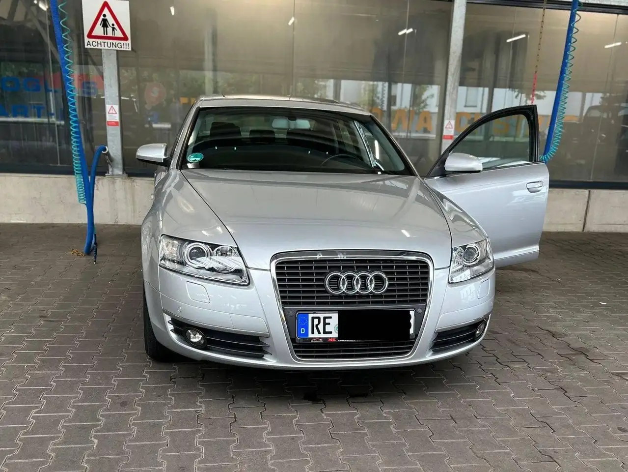 Audi A6 A6 2.4 multitronic — photo 1 of 10