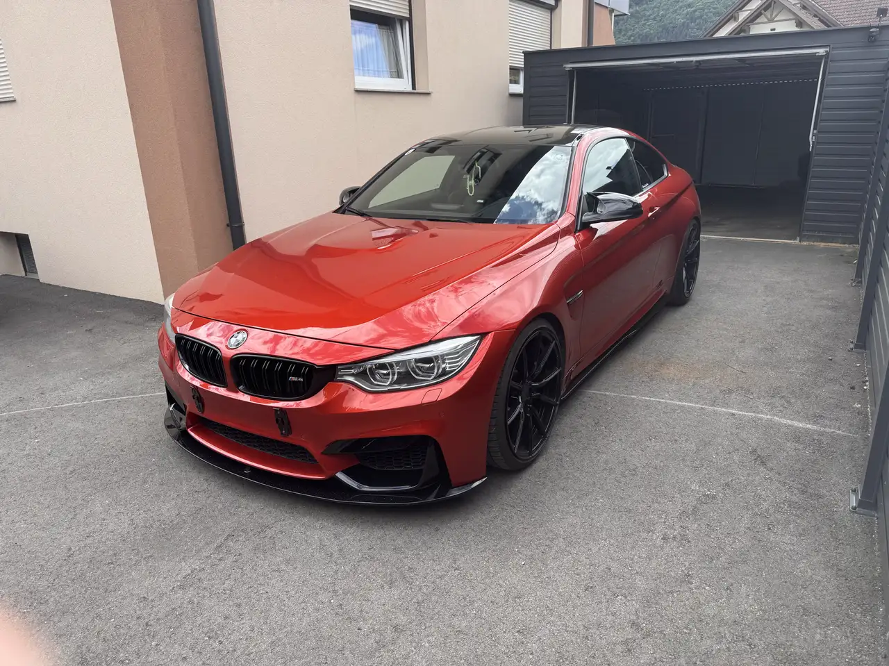 BMW M4 M-DKG Coupe Aut. — photo 1 of 7