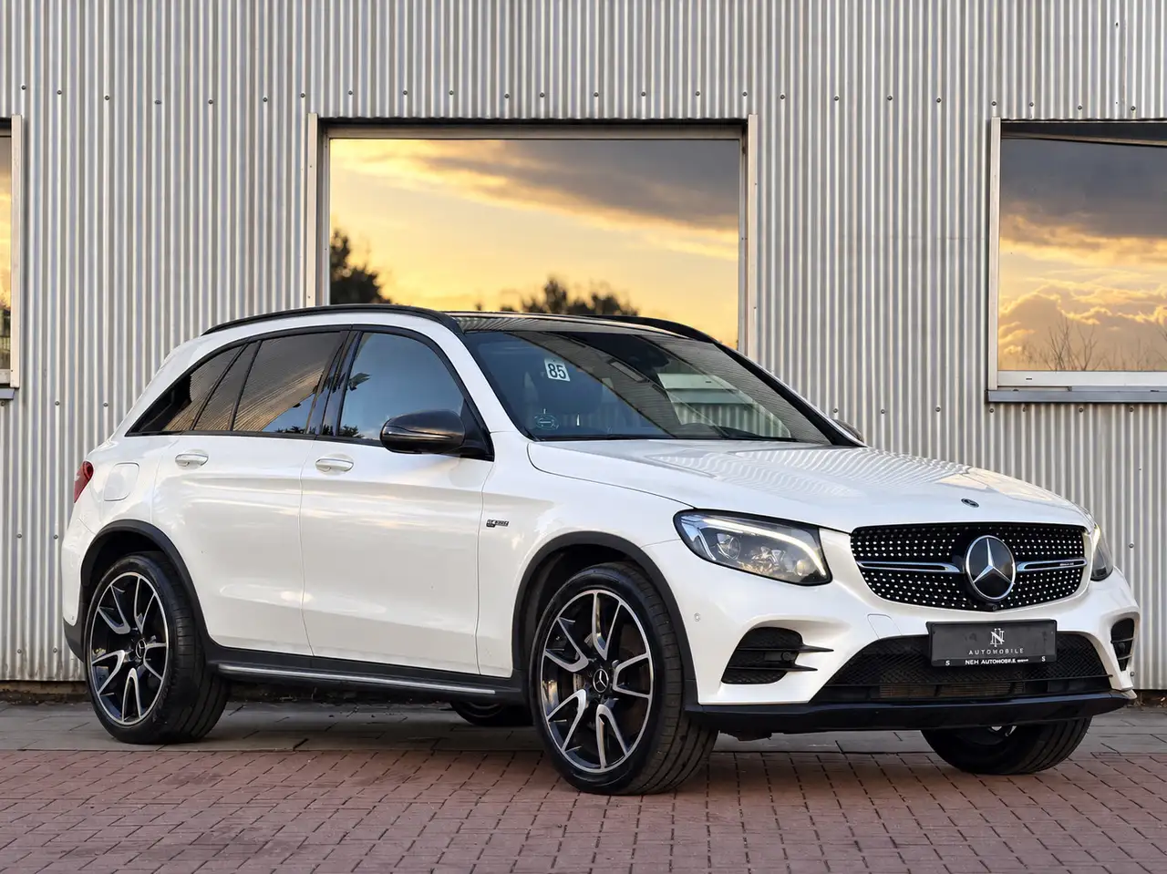Mercedes-Benz G GLC 43 AMG 4Matic*Panorama*Burmester*360°* — photo 1 of 35