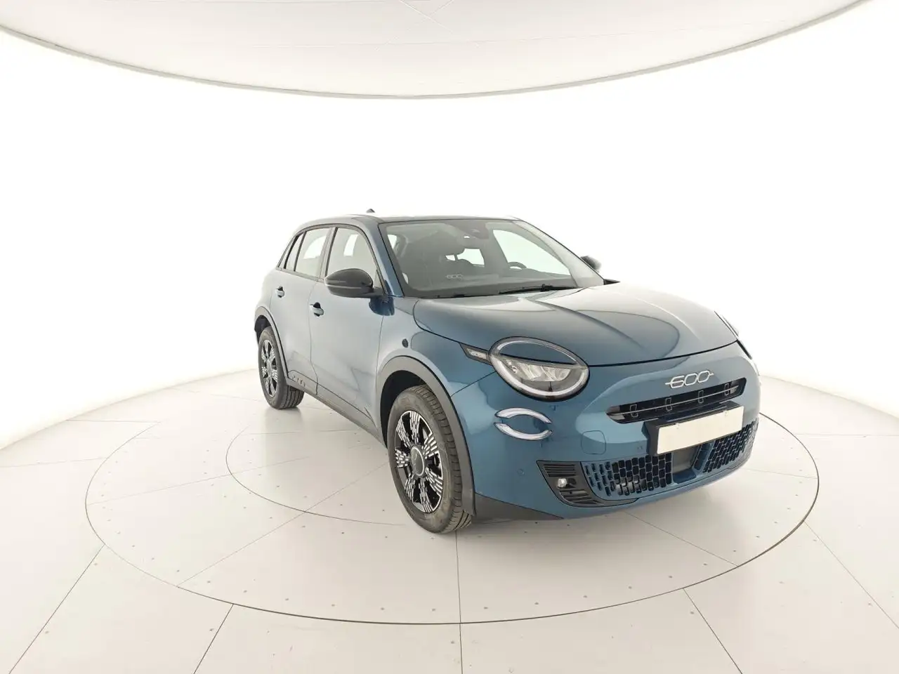 Fiat 600 Hybrid 145 CV DCT MHEV Pop — photo 1 of 15