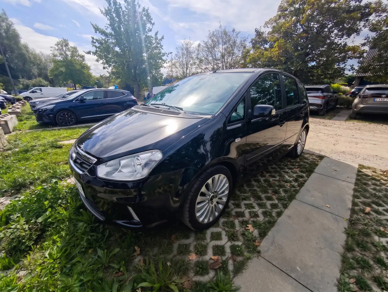 Ford C-Max Focus C-Max 1.8i 16v FlexiFuel Titanium — photo 1 of 9