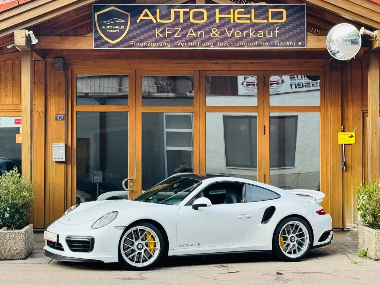 Porsche 991 911TurboS Coupe Lift Carbon Burmester Kamera ACC — photo 1 of 20