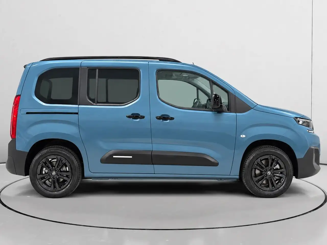 2025 Citroen Berlingo Combi BlueHDi S&S Talla M Plus 100, photograph 2