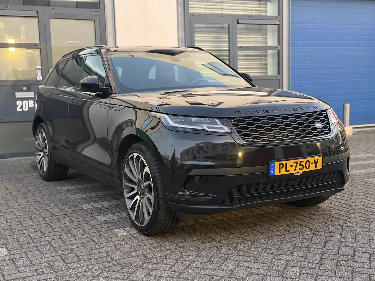 Land Rover Range Rover Velar NL AUTO — photo 1 of 20