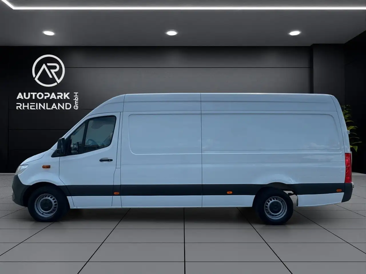 Mercedes-Benz Sprinter 316 CDI*MAXI-HOCH-LANG*KLIMA*KAMERA*NAV — photo 1 of 15