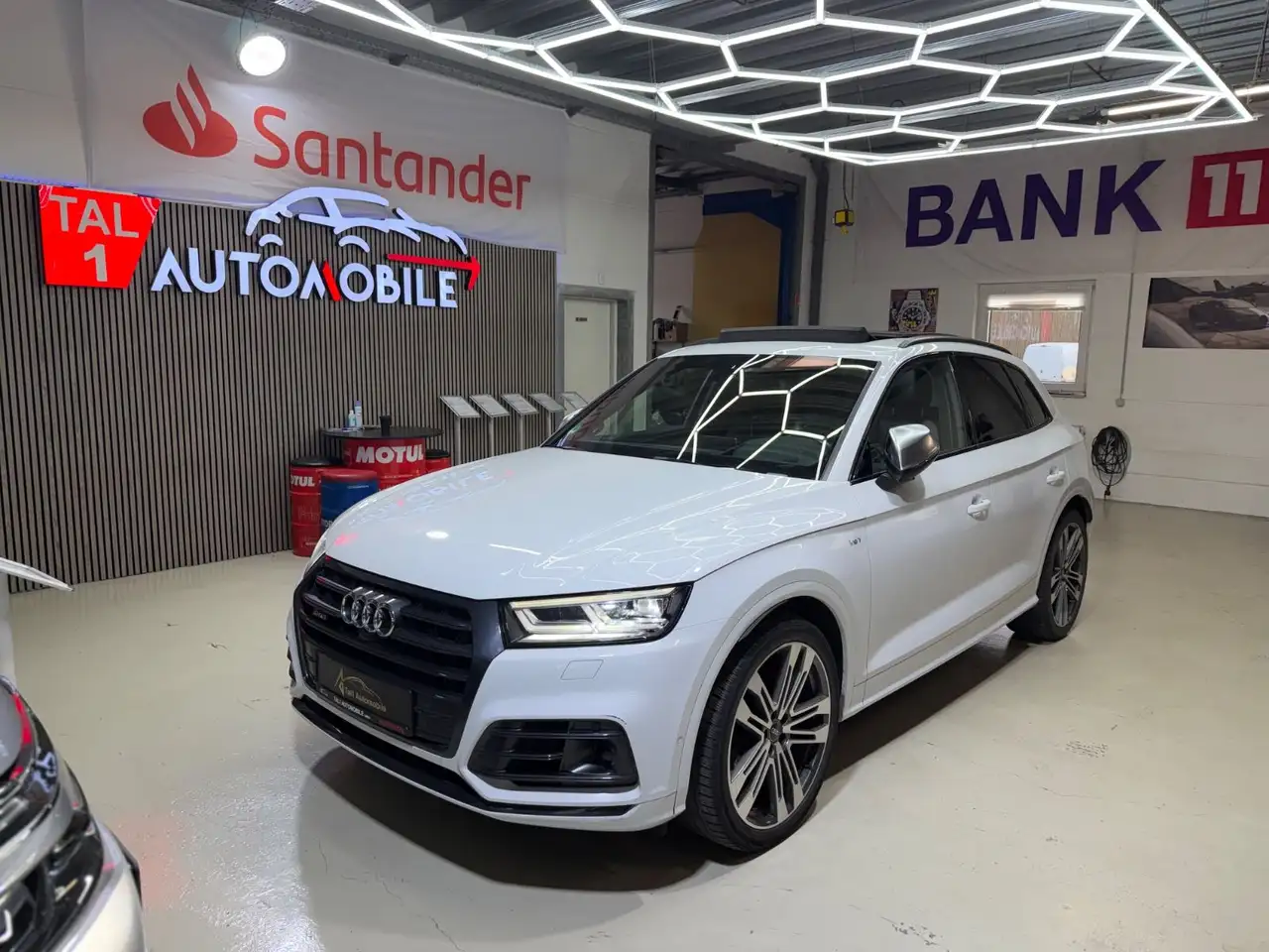 Audi SQ5 3.0 TFSI quattro Pano LED Abstand Luft AHK — photo 1 of 39