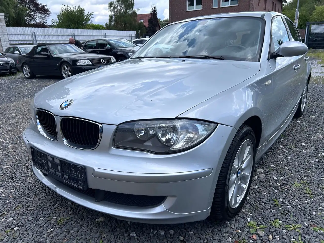 BMW 116 BMW 1 Lim. 116i*KLIMA*STEUERKETTE NEU*AUTOMATIK — photo 1 of 19