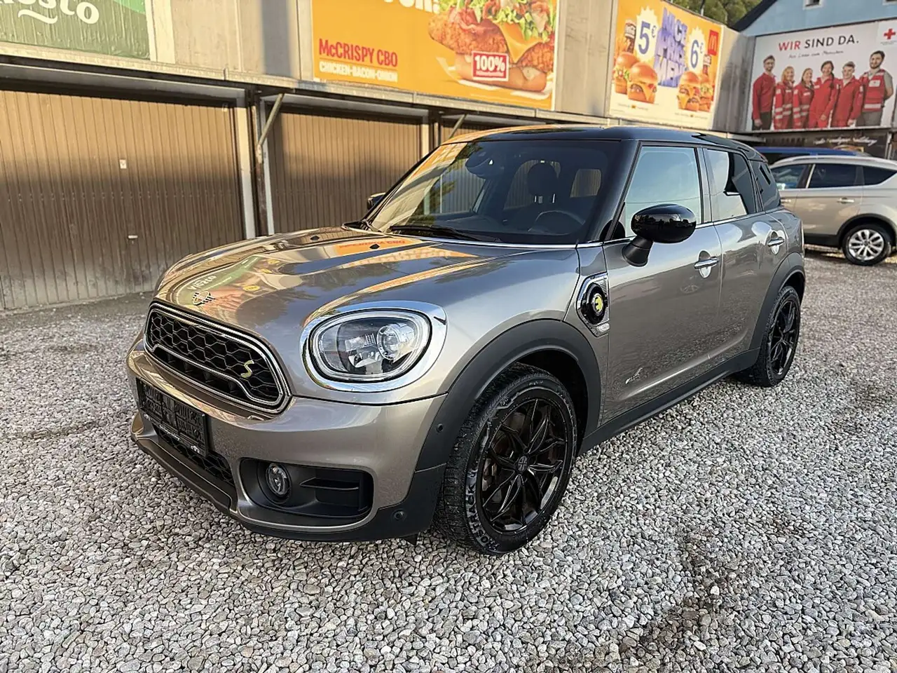 MINI Cooper S Countryman COUNTRYMAN Cooper S E Cooper S E ALL4 EURO 6d-TE — photo 1 of 25