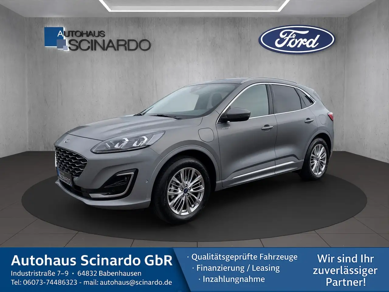 Ford Kuga 2.5 PHEV Vignale AHK/HUD/NAVI/PANO/RFK/B&O — photo 1 of 15