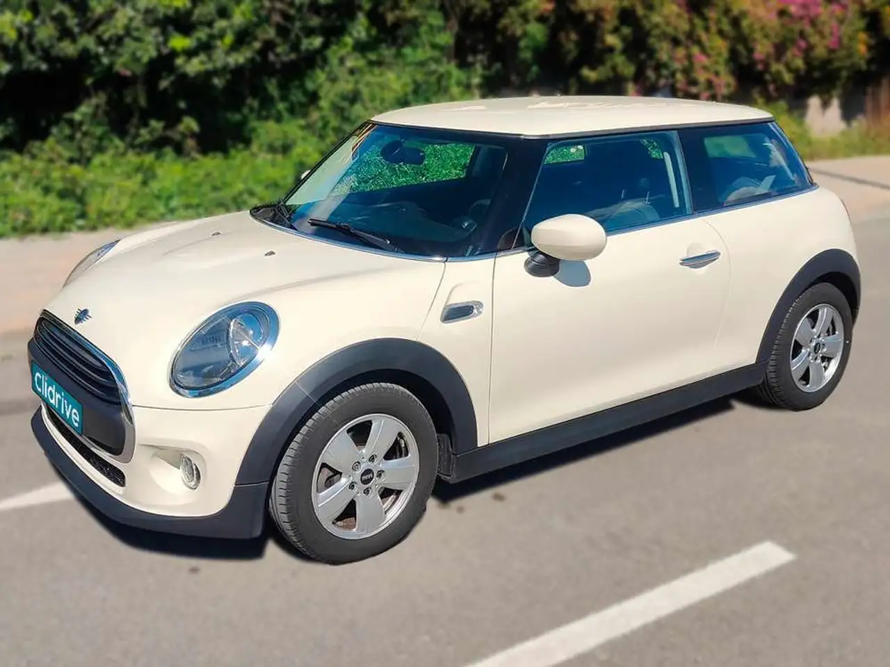 MINI One — photo 1 of 11