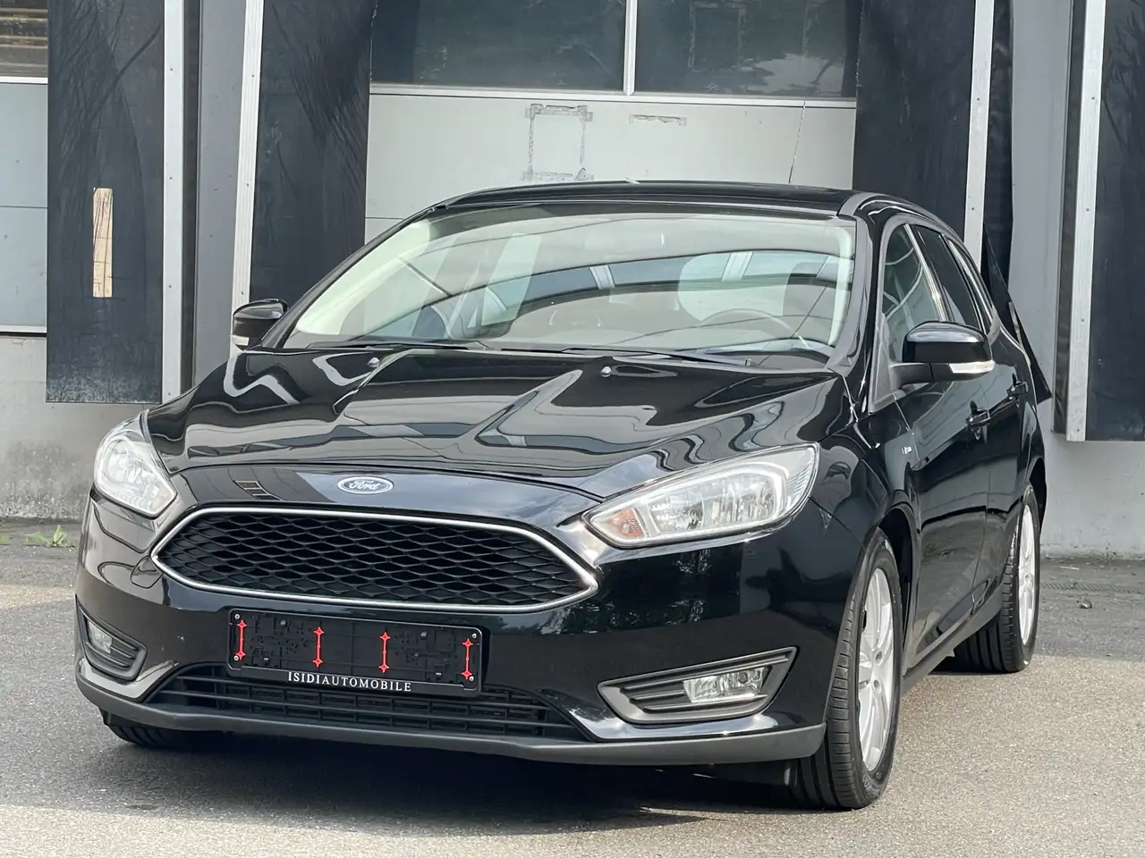 Ford Focus Business Tempomat Navi Klima AHK PDC — photo 1 of 31