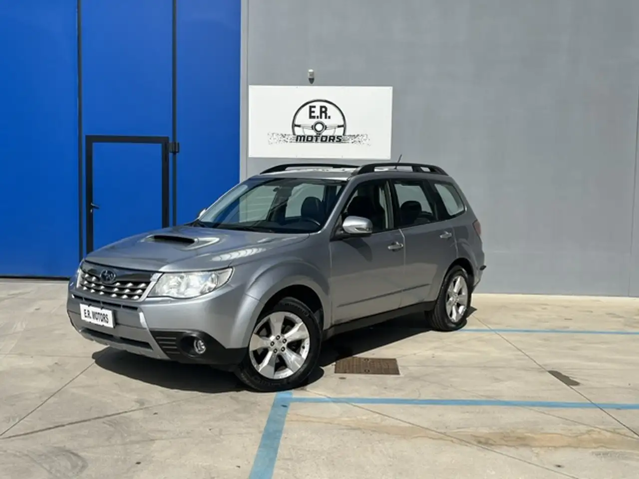 Subaru Forester Forester III 2.0d XS Trend — photo 1 of 15