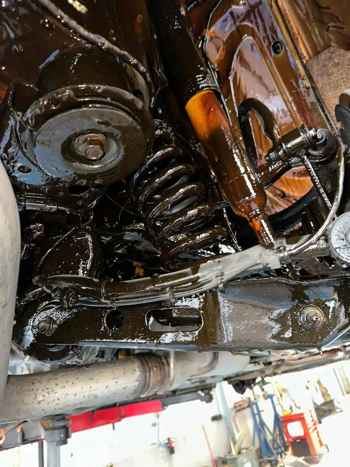 Dodge Challenger RT — photo 1 of 4