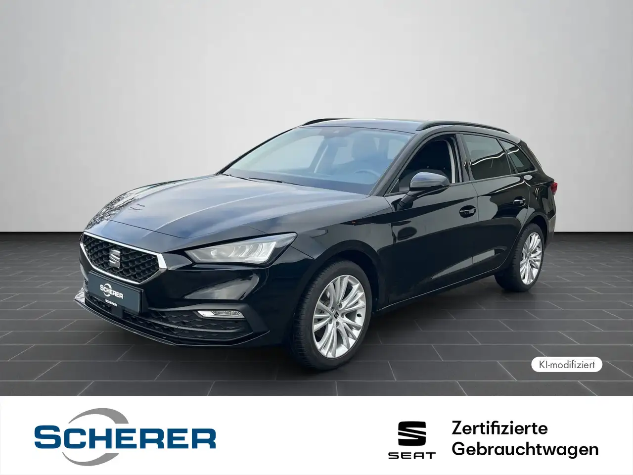 SEAT Leon Sportstourer Style 1.0 eTSI DSG Carplay Sit — photo 1 of 15