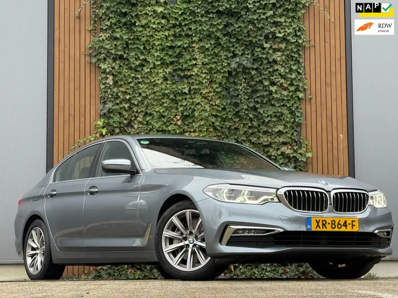 BMW 540 5-serie 540i High Executive Edition|340PK|LEDER|36 — photo 1 of 24