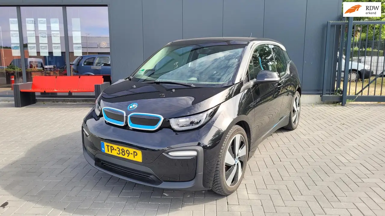 BMW i3 Basis iPerformance 94Ah 33 kWh *accu 85,9%* — photo 1 of 27