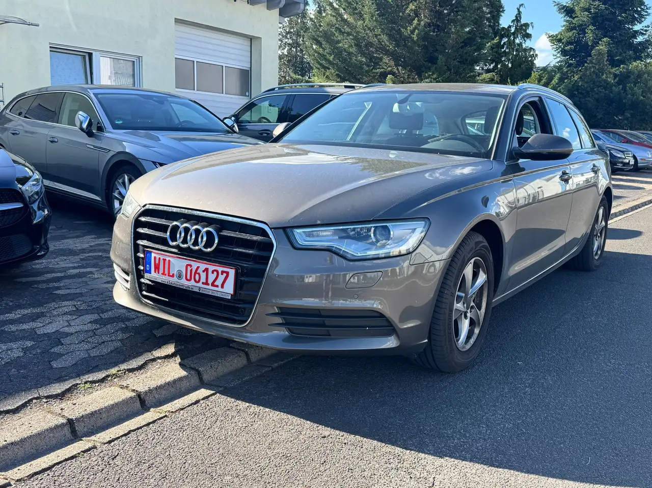Audi A6 2.8 FSI Avant 6-Gang Schaltgetriebe AHK Navi SHZ 1.Hand Unfallfrei — photo 1 of 7