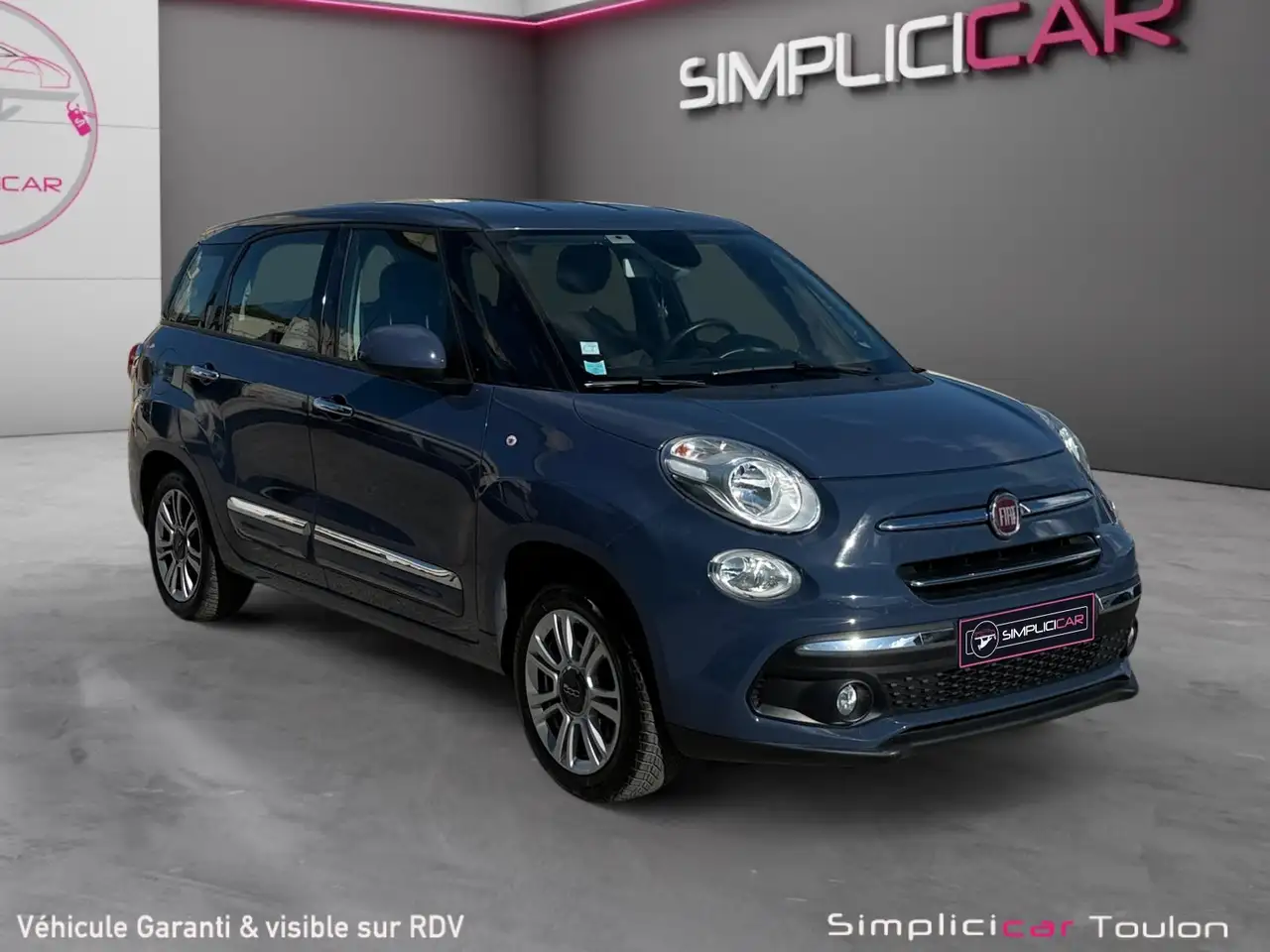 Fiat 500 Base — photo 1 of 18