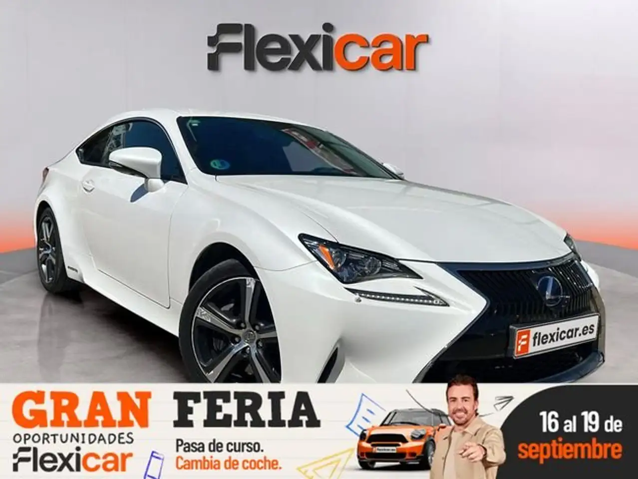 Lexus RC 300h Executive — photo 1 of 23