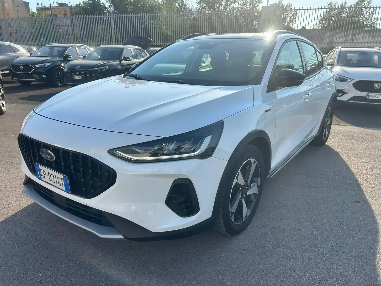 Ford Focus Focus V 2022 1.0 ecoboost hybrid 125cv — photo 1 of 9