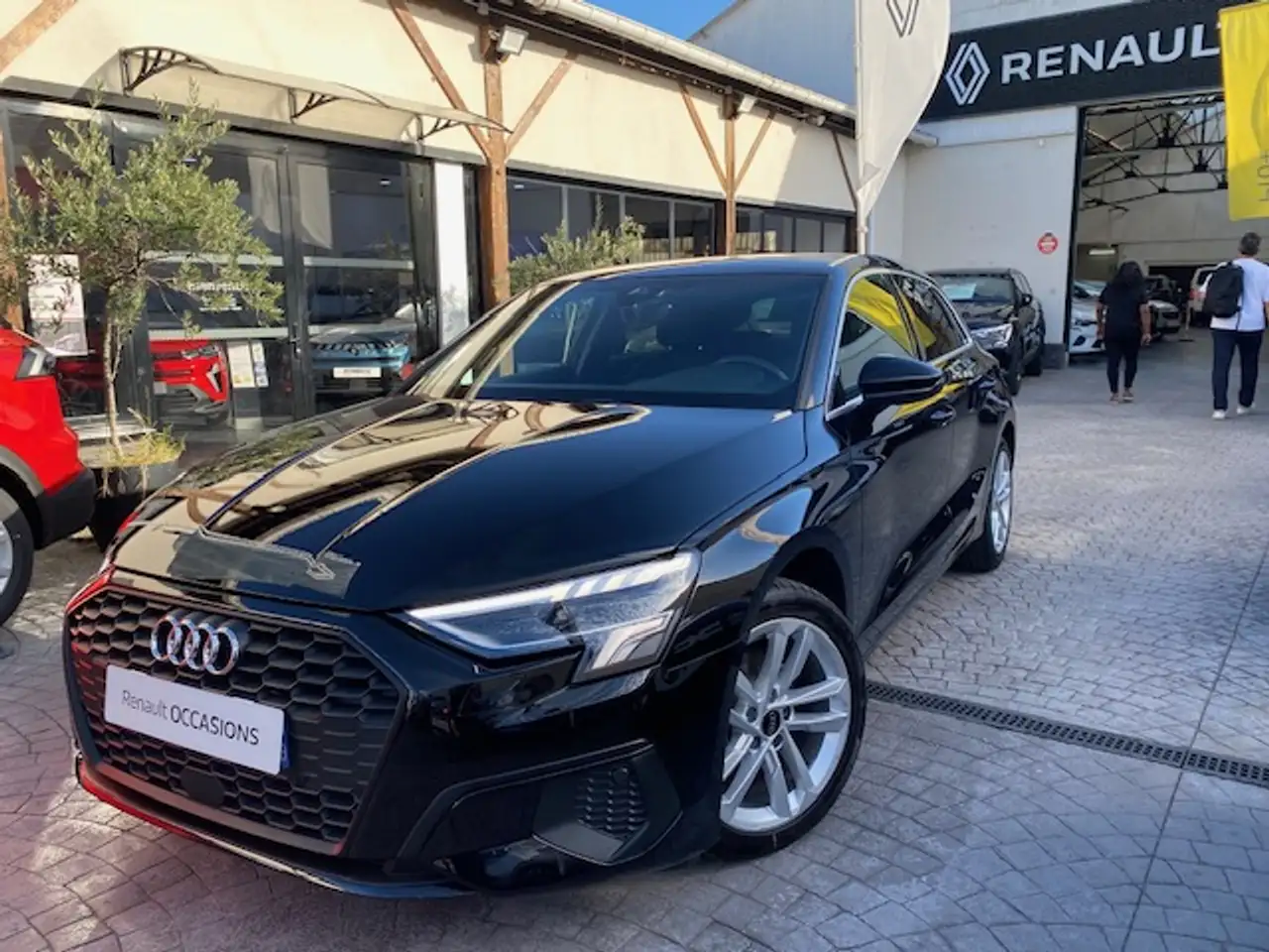 Audi A3 A3 Sportback 35 TFSI Mild Hybrid 150 S tronic 7 Business line — photo 1 of 18