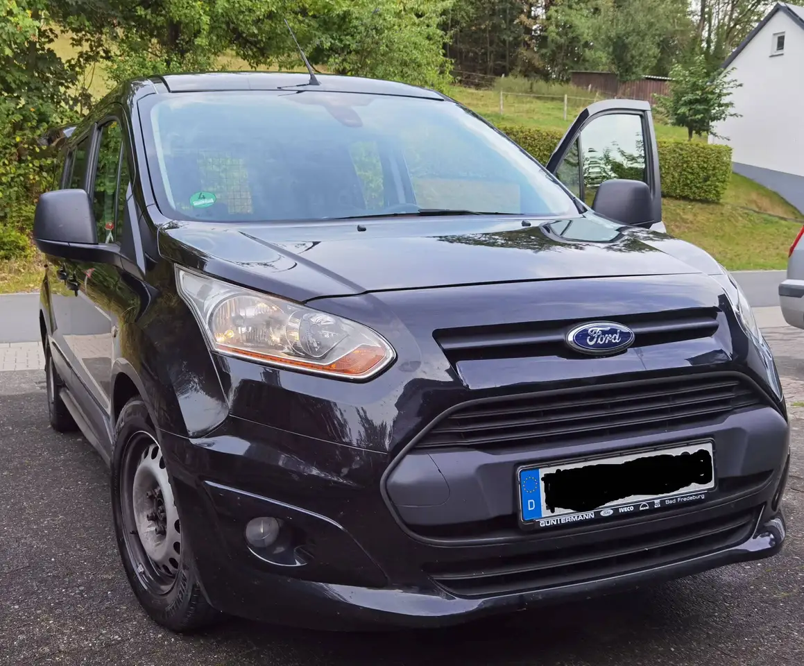 Ford Tourneo Connect Grand Tourneo Connect 1.6 EcoBoost Trend — photo 1 of 15