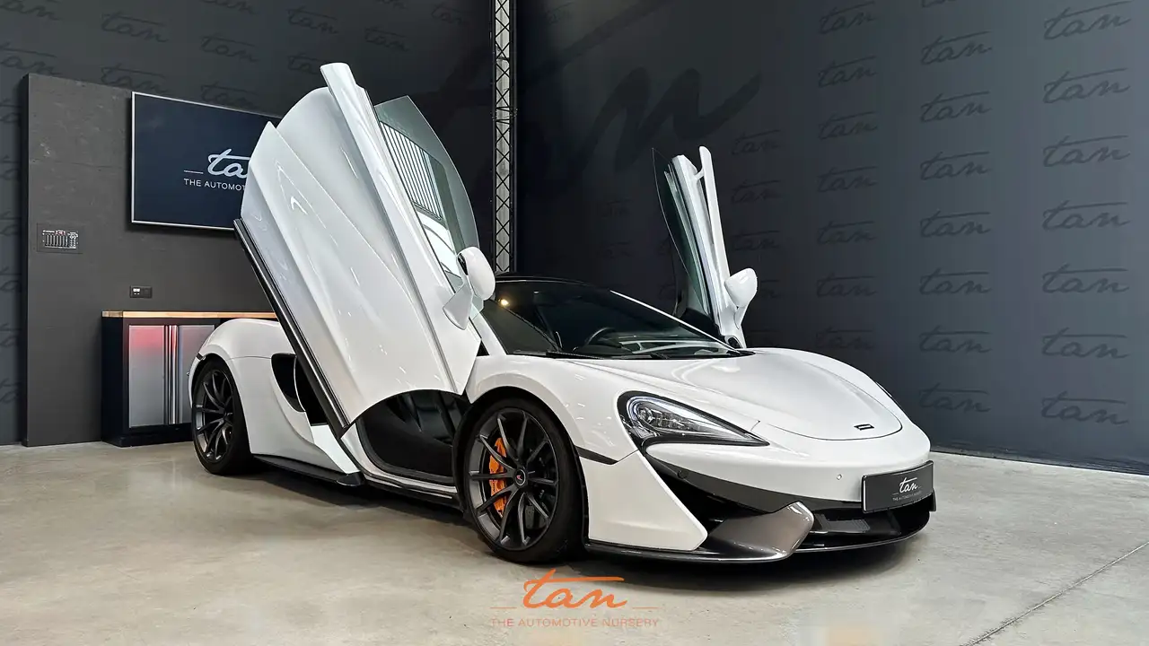 McLaren 570GT 3.8 Bi-Turbo V8 MSO + Sport Pack + Stealth Pack — photo 1 of 15