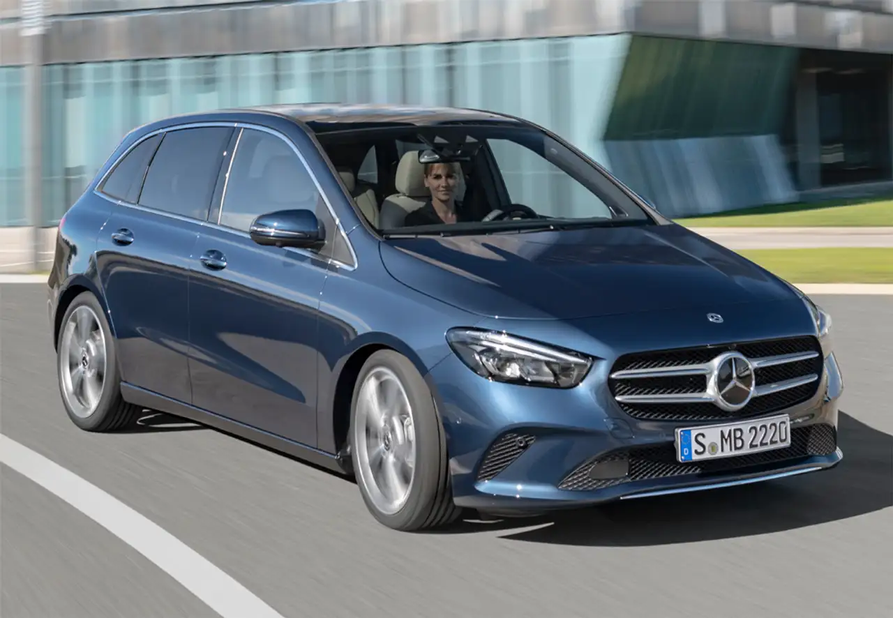 Mercedes-Benz B 180 — photo 1 of 15