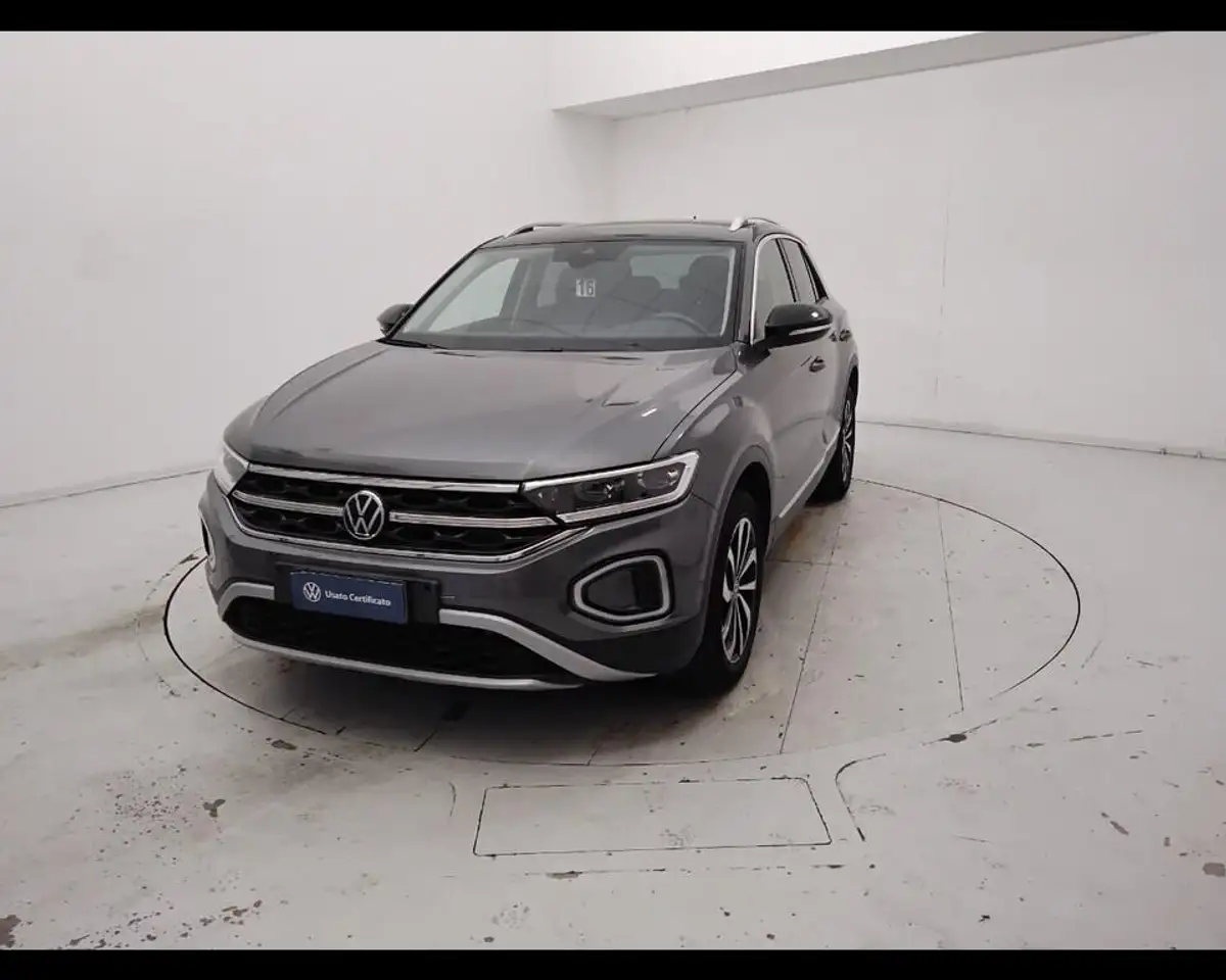 Volkswagen T-Roc 1.0 tsi Style — photo 1 of 15