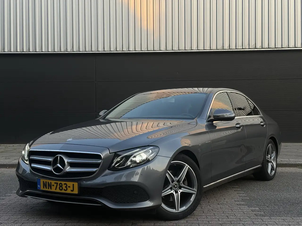 Mercedes-Benz E 200 Lease Edition — photo 1 of 20