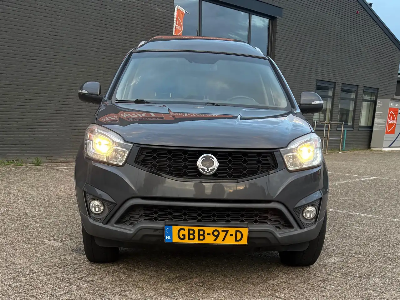 SsangYong Korando Korando 2.2 e-XDI Cryst. 2WD — photo 1 of 20