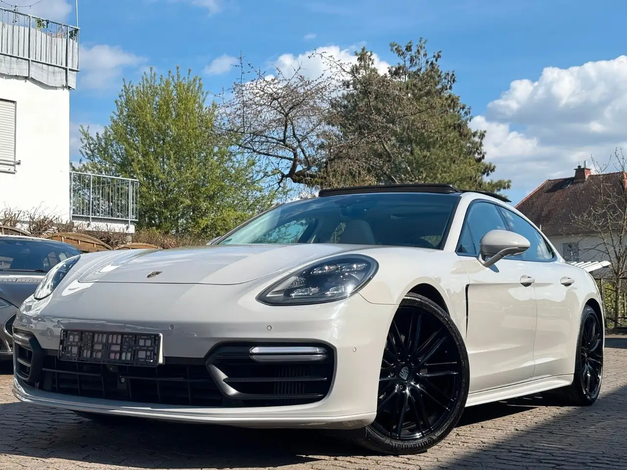 Porsche Panamera 4 S | KREIDE | Softclose | 360° Standhz — photo 1 of 25
