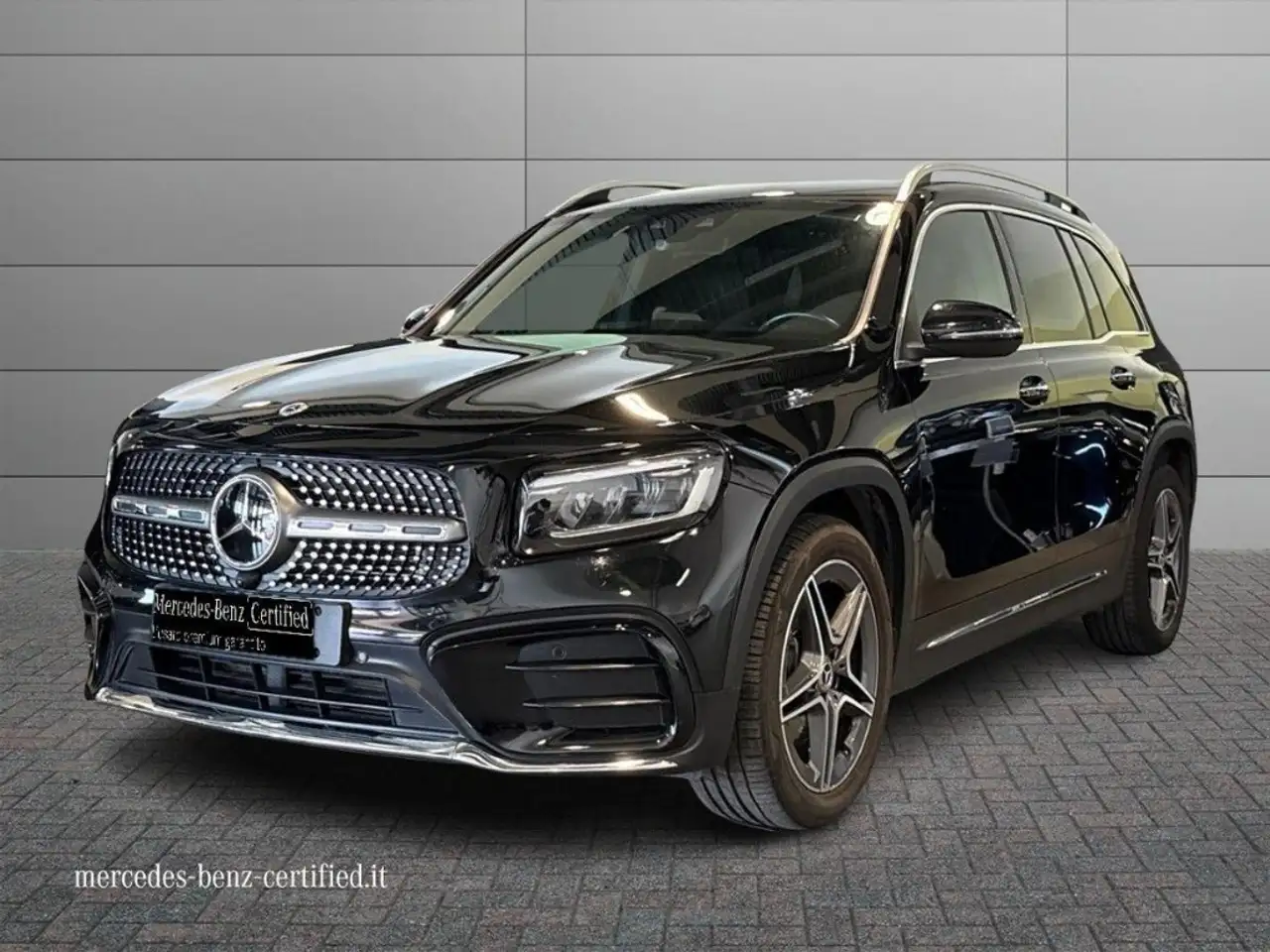 Mercedes-Benz GLB 200 2023 - GLB 200 d AMG Line Premium 4matic auto — photo 1 of 15