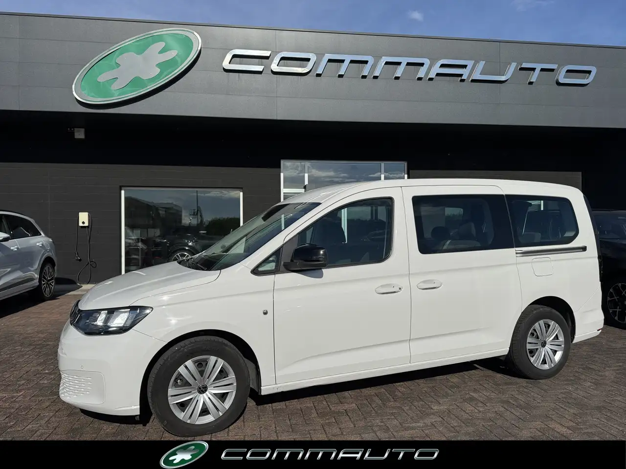 Volkswagen Caddy 5ª serie - Caddy 2.0 TDI 122 CV DSG Furgone — photo 1 of 15