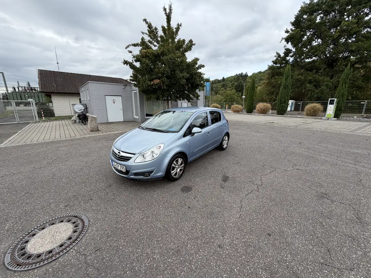 Opel Corsa 1.0 12V Catch me — photo 1 of 8