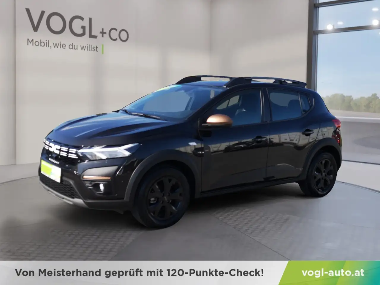 Dacia Sandero Stepway Extreme TCe 90 CVT — photo 1 of 20