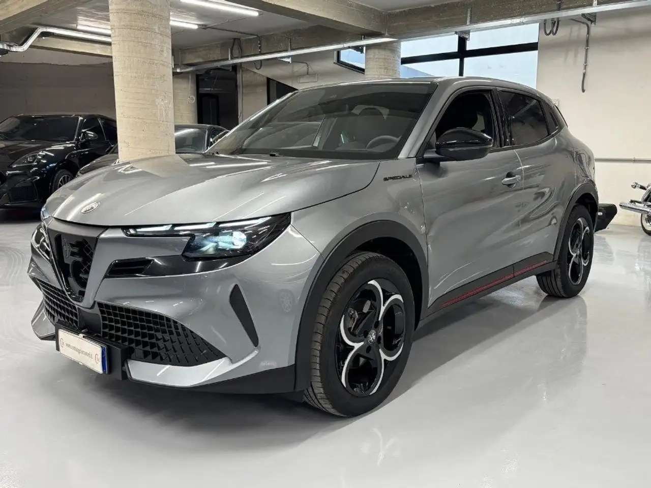 Alfa Romeo Junior 1.2 136 CV Hybrid eDCT6 Speciale — photo 1 of 15