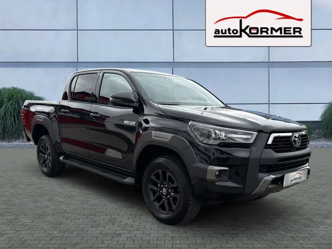 Toyota Hilux 2.8 Mild-Hybrid Double Cab Invincible Leder,sofort — photo 1 of 20