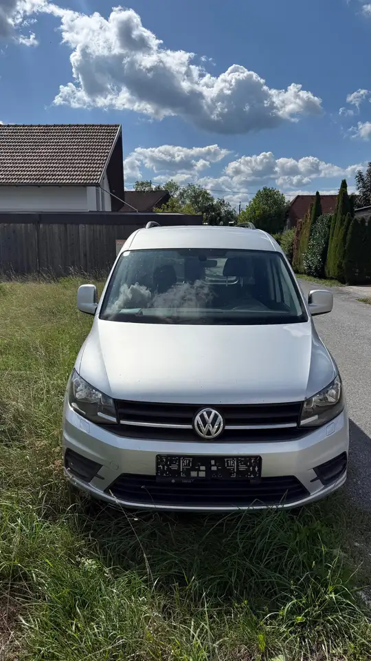 Volkswagen Caddy Caddy Kombi 2,0 TDI — photo 1 of 9