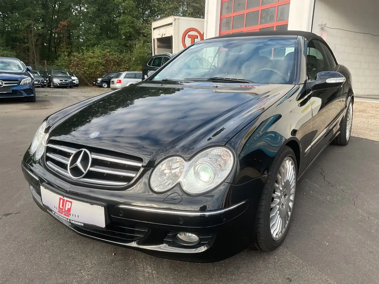 Mercedes-Benz CLK 350 Cabrio V6 Leder Klima PDC SHZ Navi — photo 1 of 36