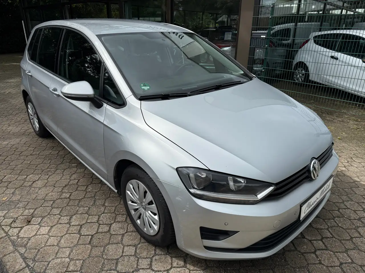 Volkswagen Golf Sportsvan VII 1.2 TSI DSG Trendline *1.Hand*HU neu*nur 113 TKM*Navi*PDC*GJ-Reifen* — photo 1 of 15