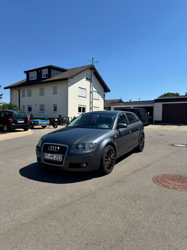 Audi A3 1.8 TFSI Attraction — photo 1 of 15