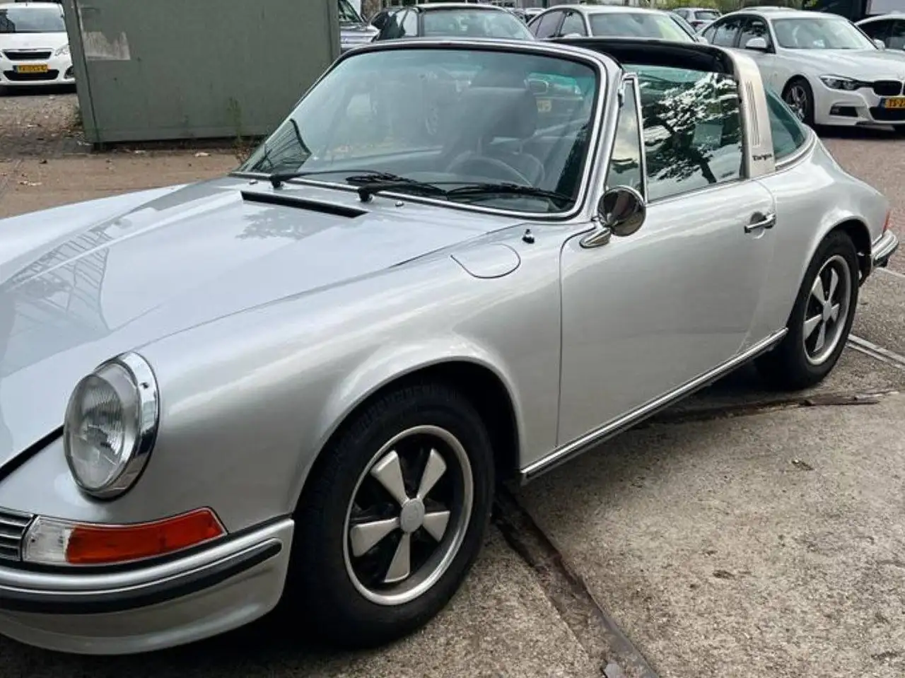 Porsche 911 2.4 Targa Oilflap — photo 1 of 7