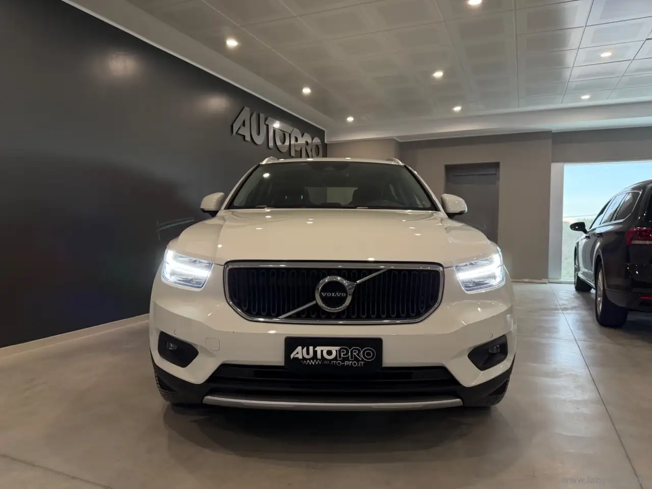 Volvo XC40 D3 Geartronic Business Plus N1 — photo 1 of 15
