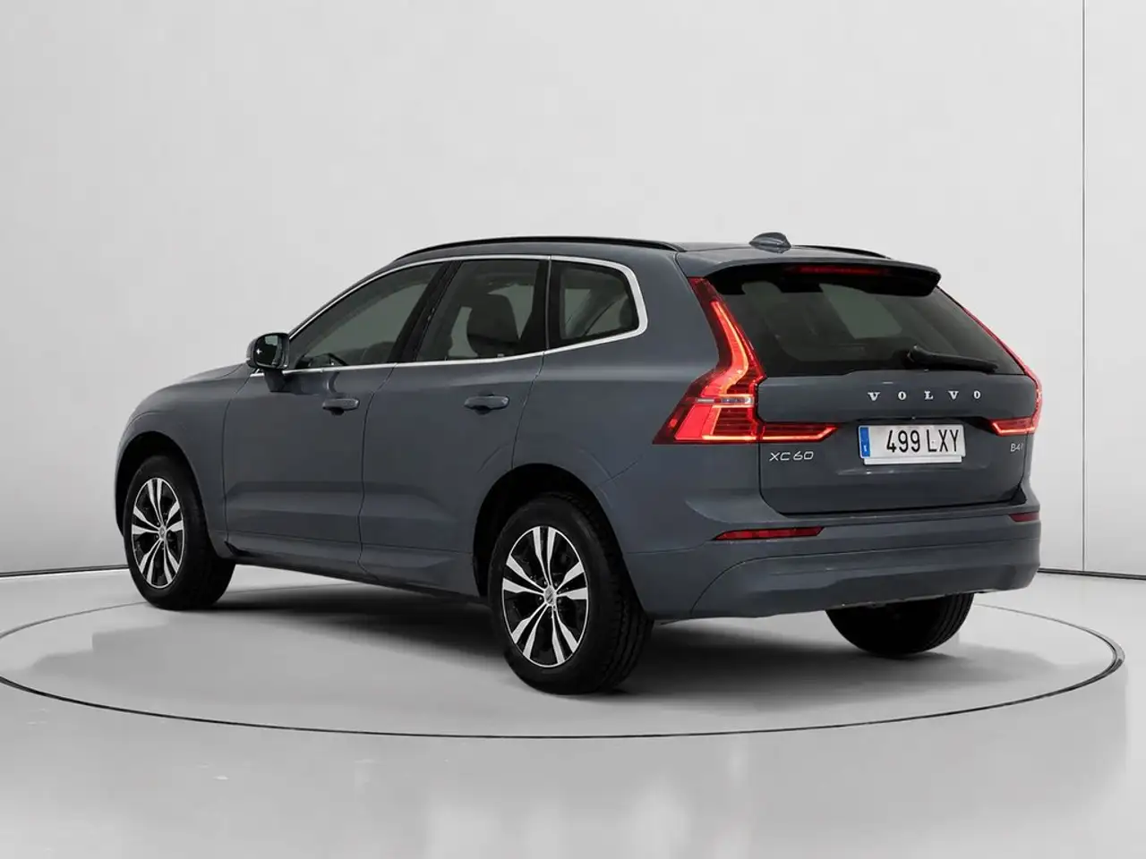 2022 Volvo XC60 B4 Momentum Pro AWD Aut., photograph 5