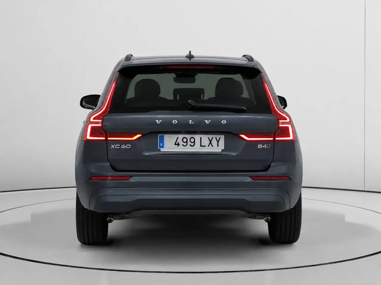 2022 Volvo XC60 B4 Momentum Pro AWD Aut., photograph 4